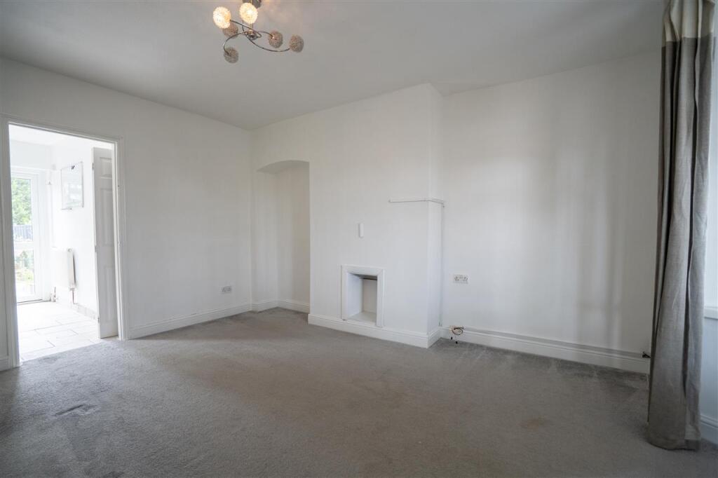 House in Birmingham, West Midlands - View 2