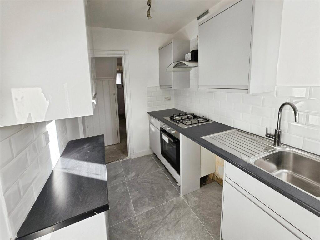 House in Gillingham, Medway - View 4