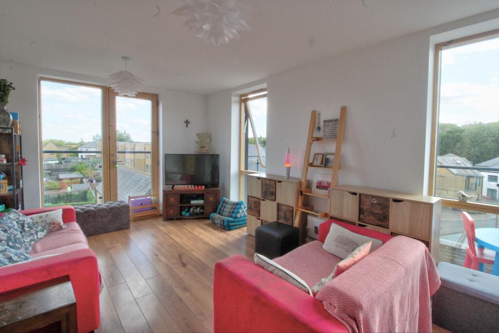 Apartment in Chelmsford - View 3