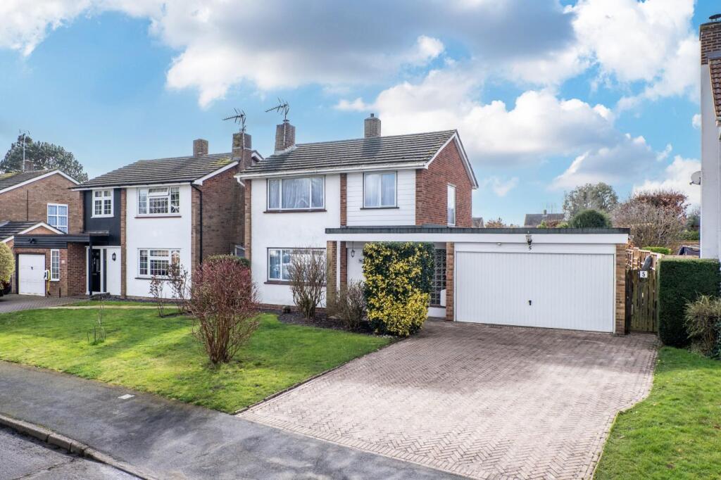 Main image of property: Warwick gardens, Meopham