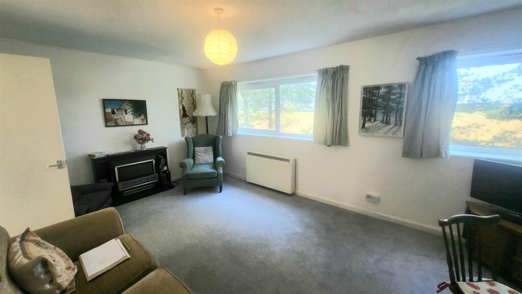 98 Glan Gors, Harlech photo 5