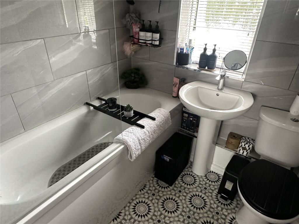 Additional image 8 of Hollington Crescent, Birmingham, West Midlands, B33