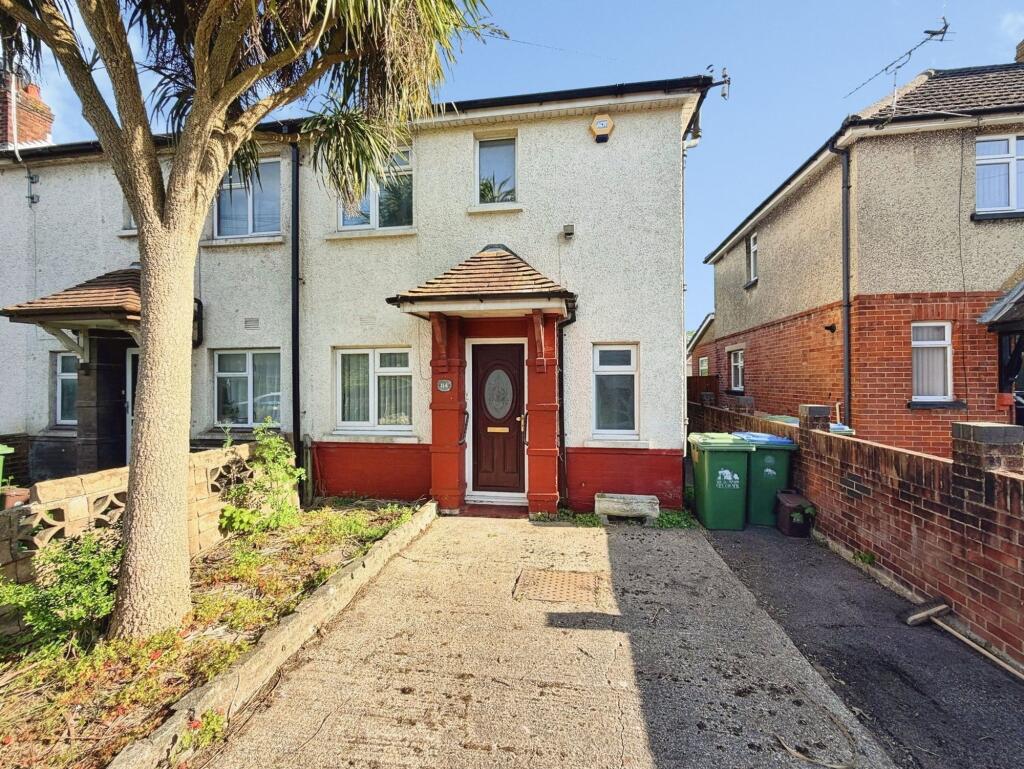 3-bed terraced on Honeysuckle Road, Southampton, SO16, £250,000