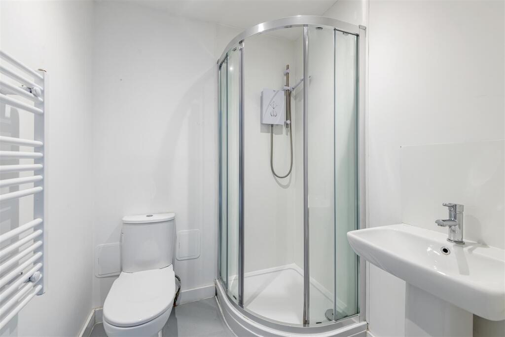 Additional image 4 of Banglo House, Lower Bristol Road, Bath, BA2