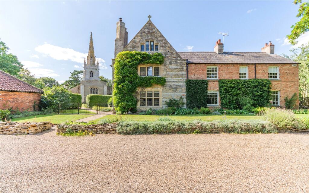 Main image of property: Main Street, Fenton, Newark, Lincolnshire, NG23