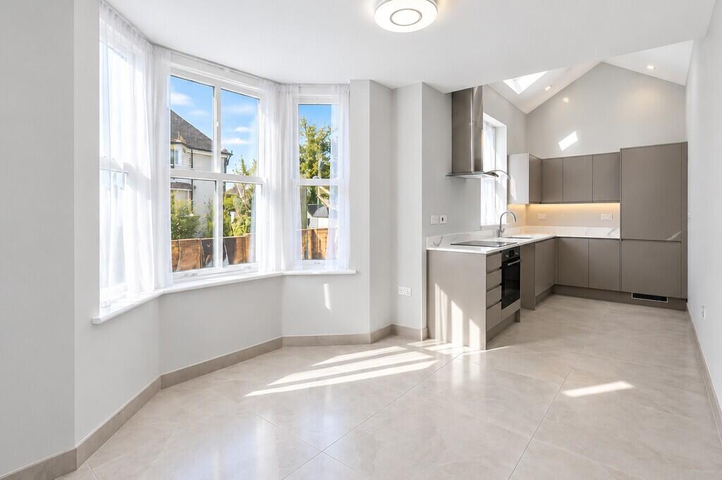 House in London - View 2