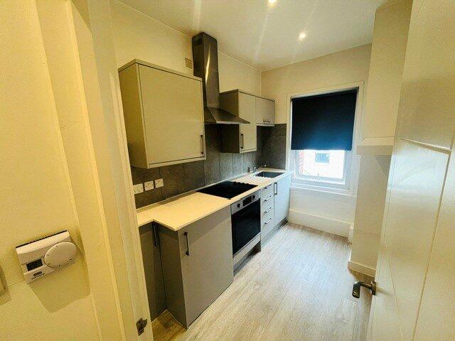 Apartment in Brighton - View 5