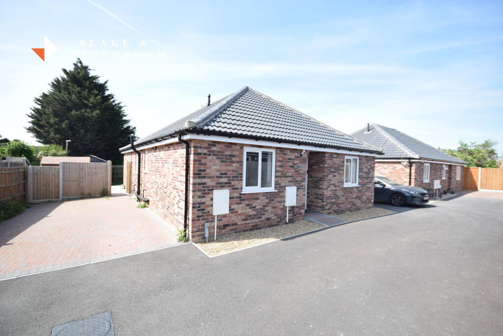 3-bed detached on Foots Farm Lane,Clacton-on-Sea,CO15 4BN, £375,000