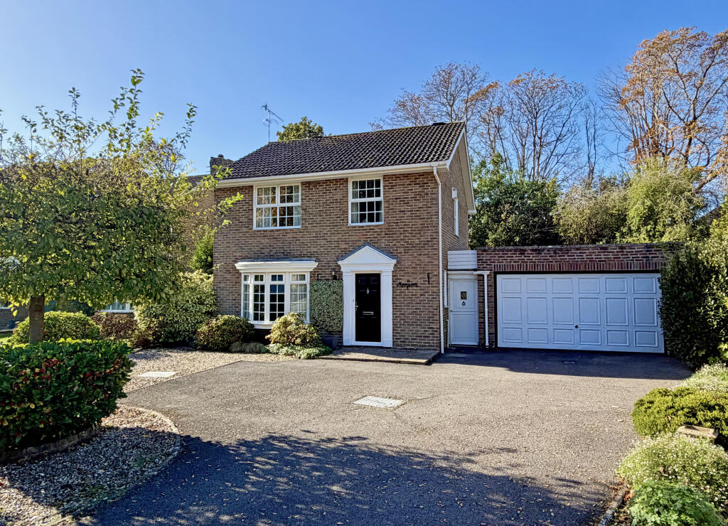 Main image of property: Merrywood, 10 Stanton Drive, Summersdale, Chichester