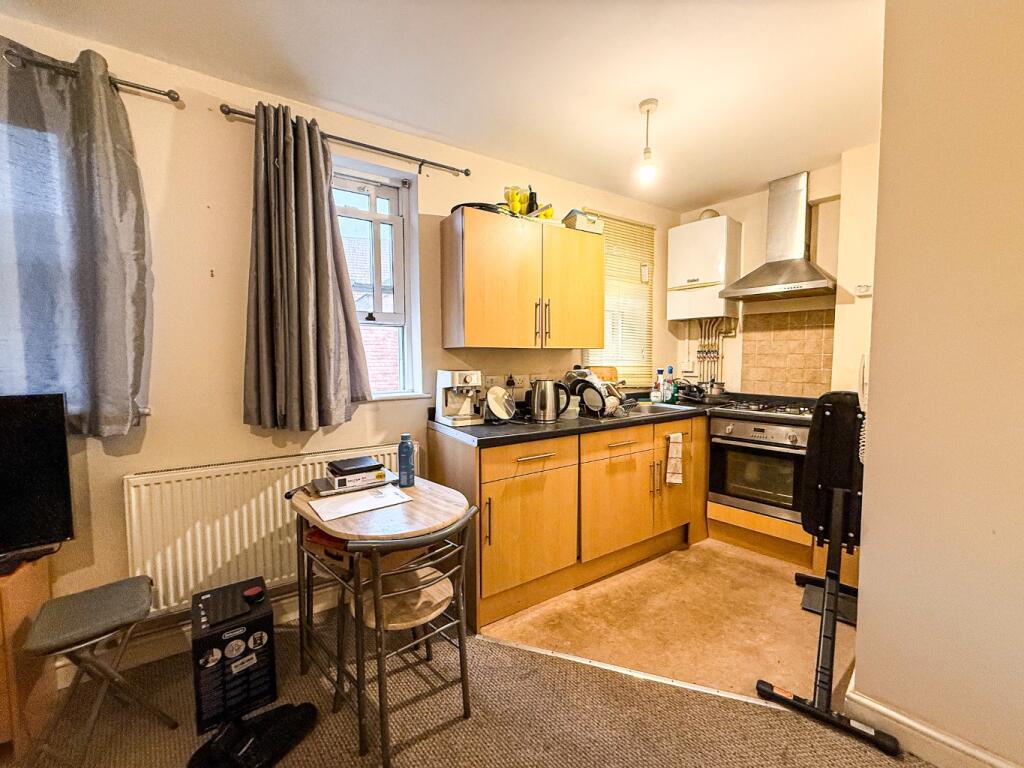 Apartment in Bridgwater, Eastover, Somerset - View 3