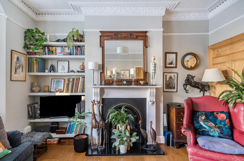 Apartment in London - More