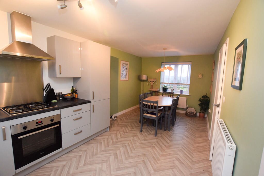 Thomas Blakemore Way, Priorslee, Telford, TF2 9WX  photo 3
