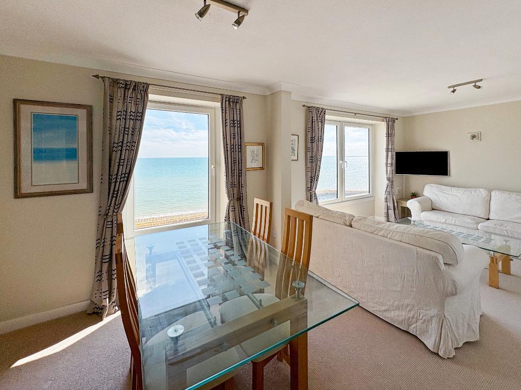 Apartment in Dover, Deal - More