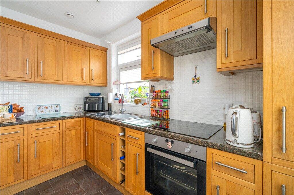 House in Bradford - View 4