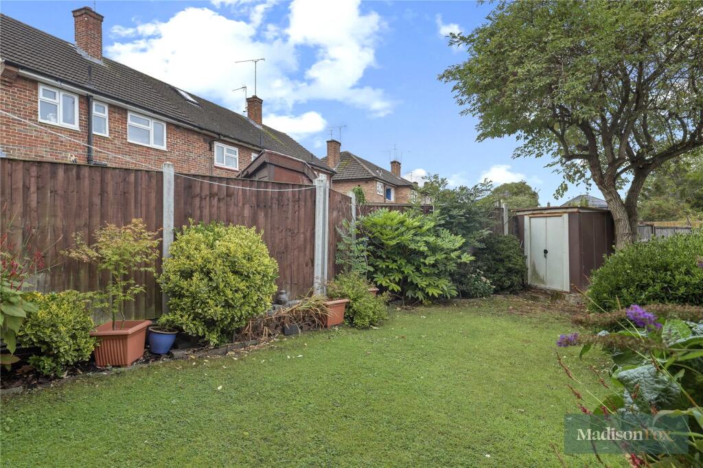 Willingale Road, Loughton, Essex, IG10 photo 3