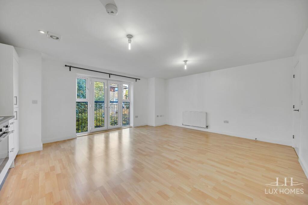 Apartment in London, Ardleigh Green - More
