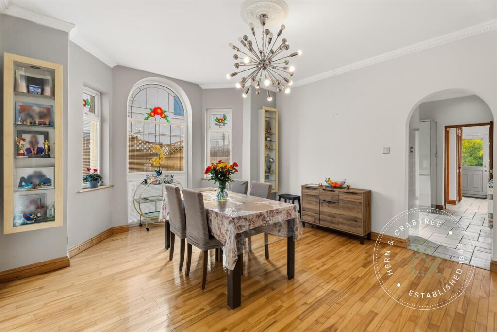 House in Cardiff, Rhydypenau, Cyncoed - View 3