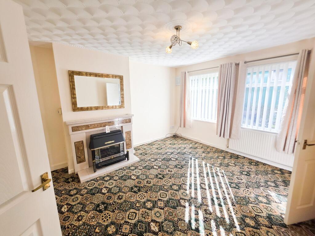 House in Newport - View 5