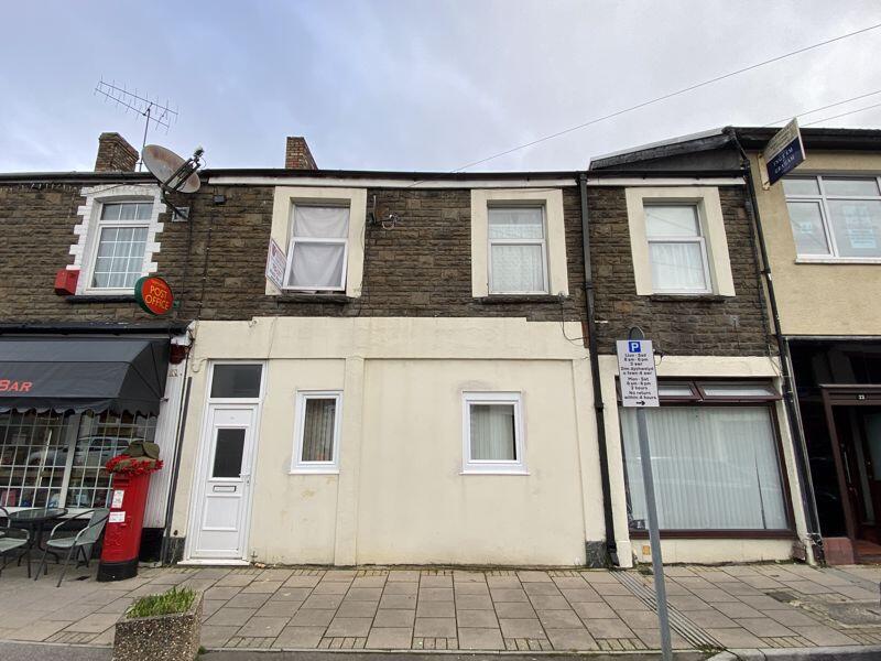 Main image of property: Bedsit With Shared Kitchen & Shower Rooms. Cardiff Road, Cardiff