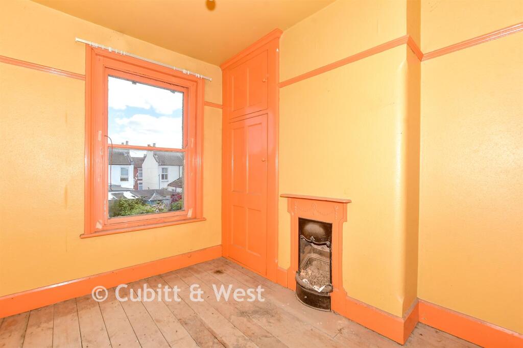 House in Portsmouth - View 6