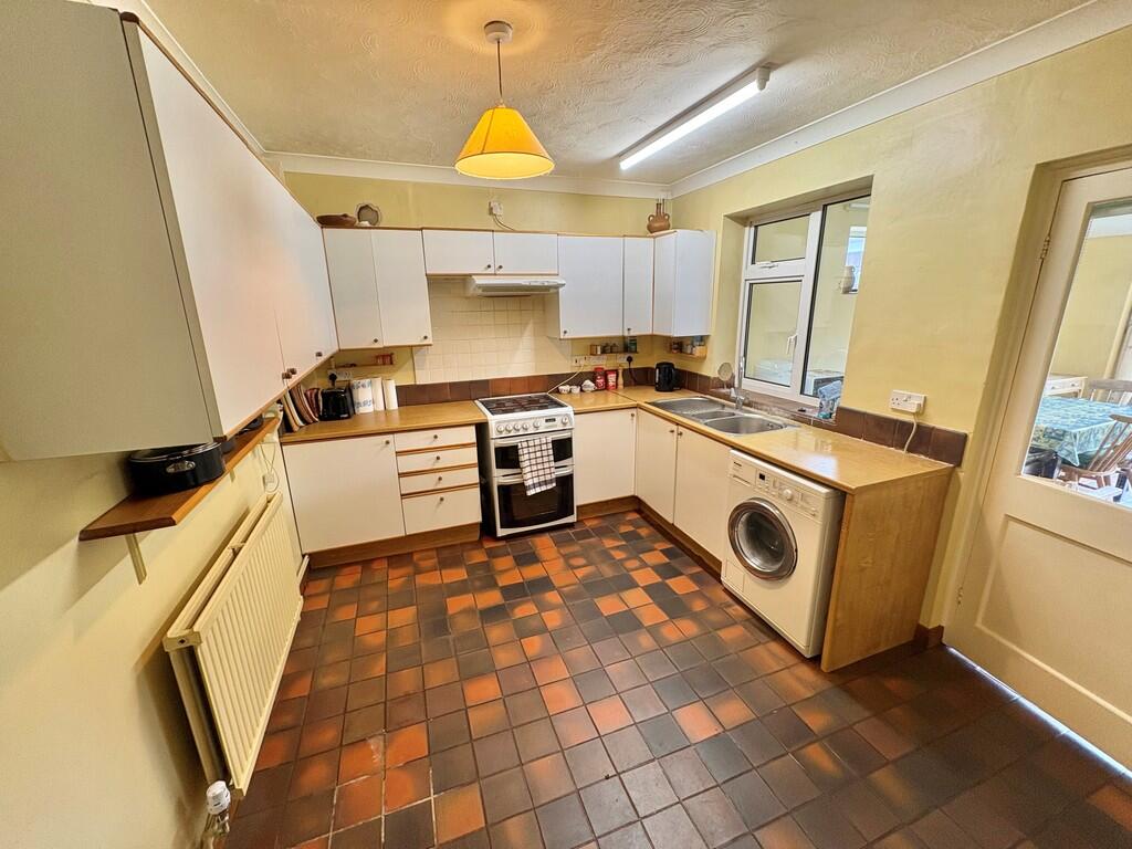2, Holland Road, Spalding photo 4