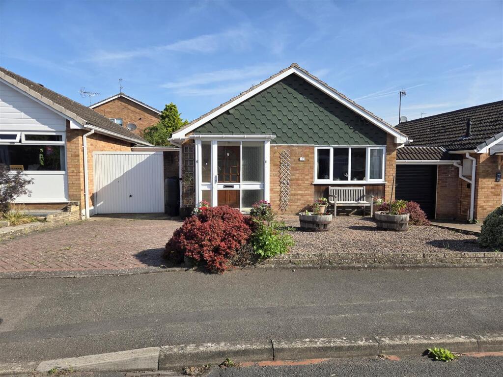 Main image of property: Oak Apple Close, Stourport-On-Severn