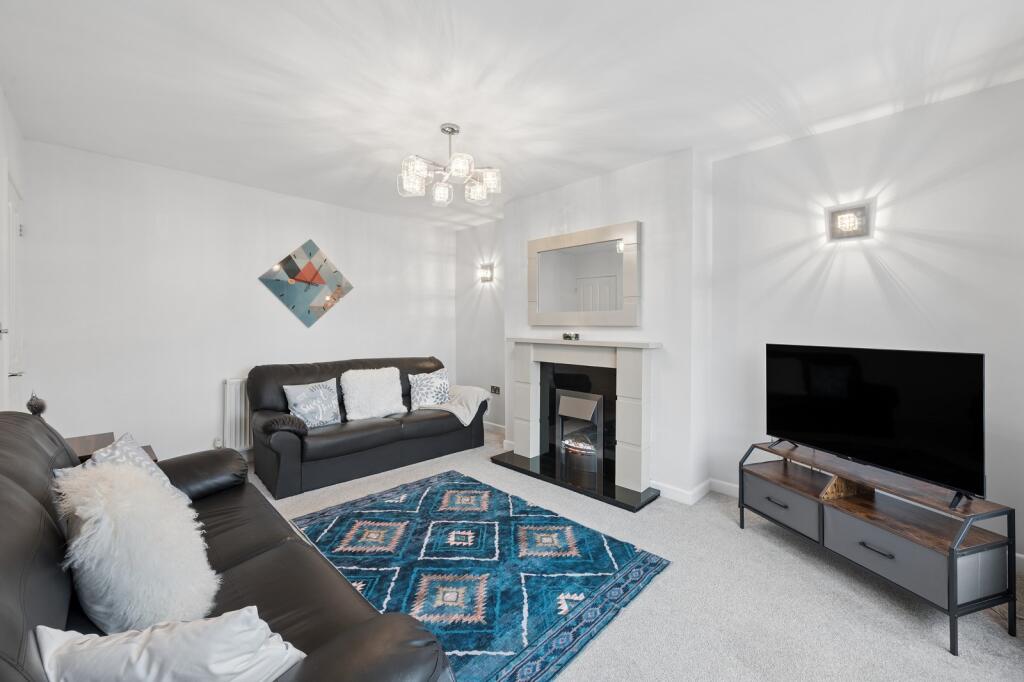 House in St Helens, Billinge Chapel End - View 3