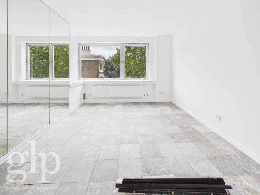 Apartment in London, Paddington - View 2