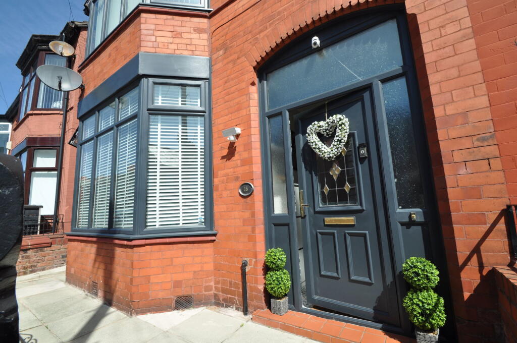 House in Wirral, Liverpool City Region - View 4