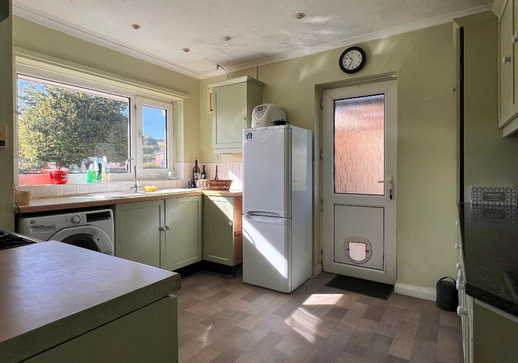 Ingram Road, Steyning, West Sussex, BN44 3PF photo 3