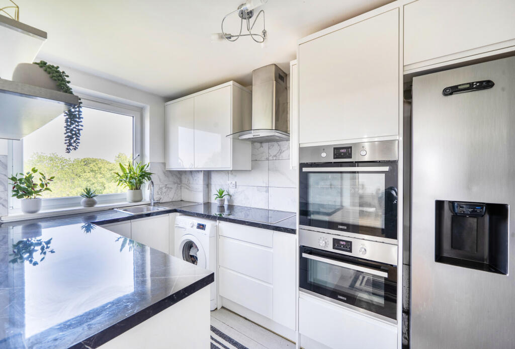 Main image of property: North Street, Carshalton, SM5