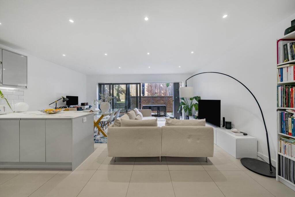 Apartment in London, Blackheath Royal Standard, Charlton - More