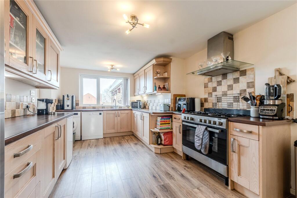 Tinshill Road, Cookridge, Leeds - View 3