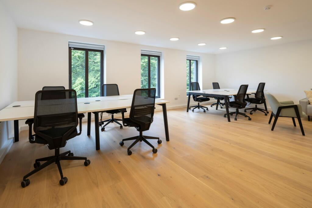 MC4453-8909-HR.jpg