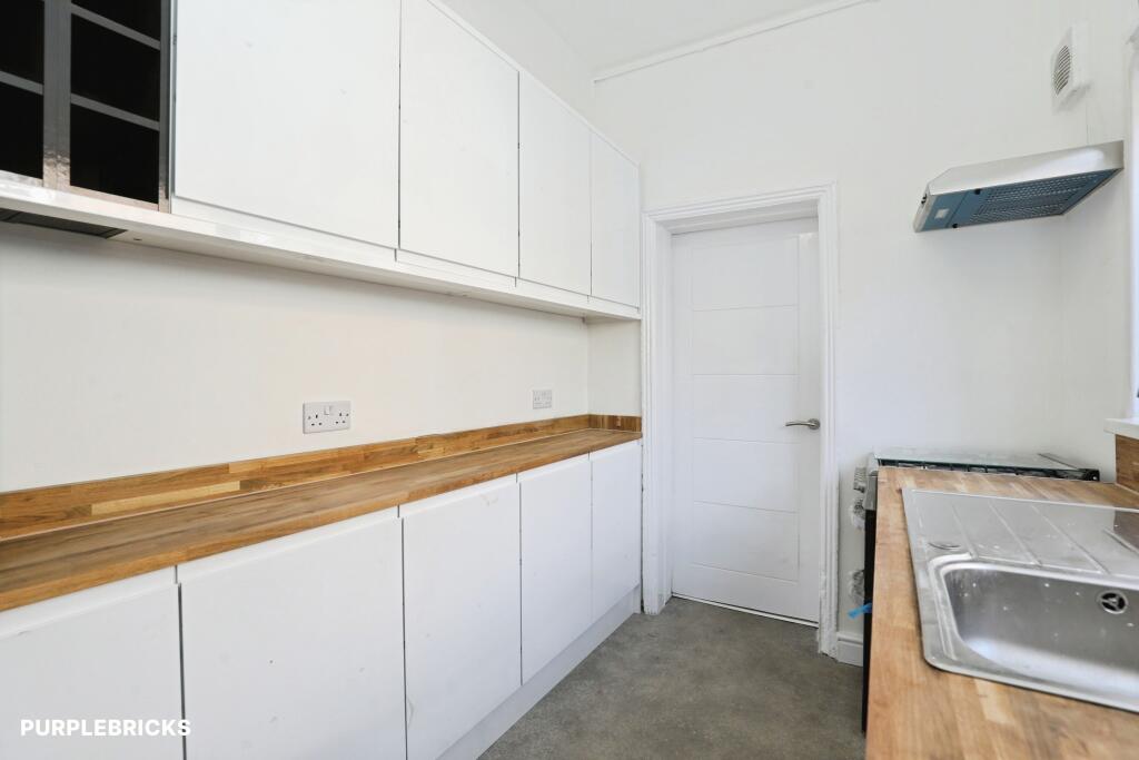 House in Stoke-on-Trent - More