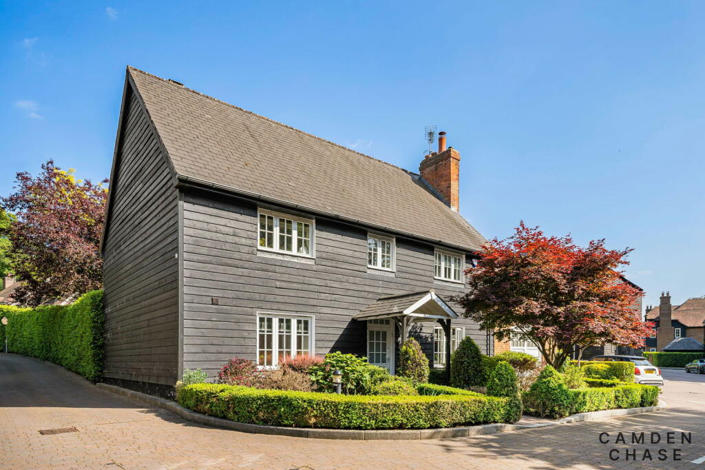 Main image of property: Middle Down, Aldenham, WD25 8BW