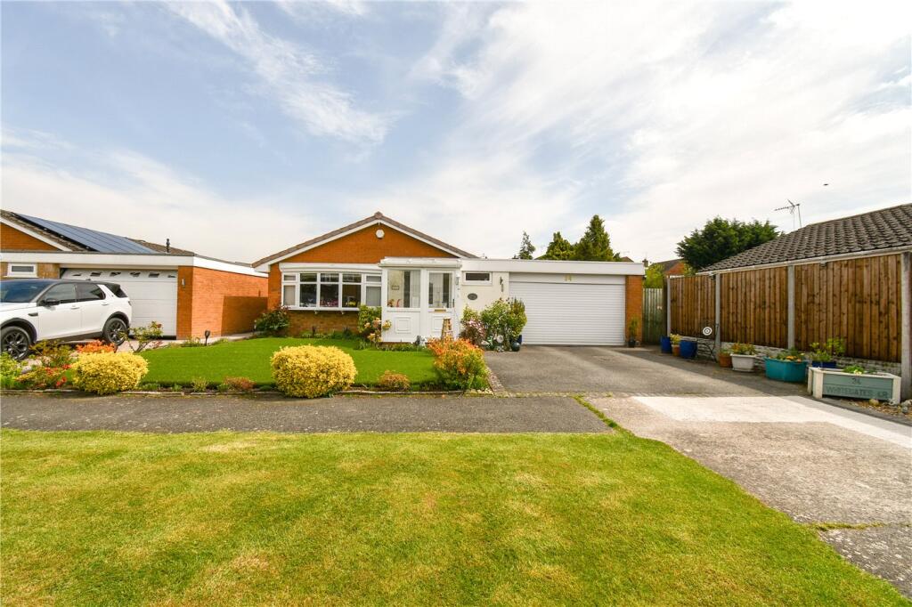 3-bed house on Whitegates Crescent, Willaston, Neston, £400,000