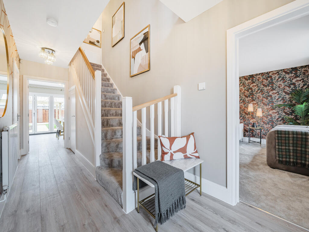 House in Hinckley and Bosworth, Sketchley, Burbage - More