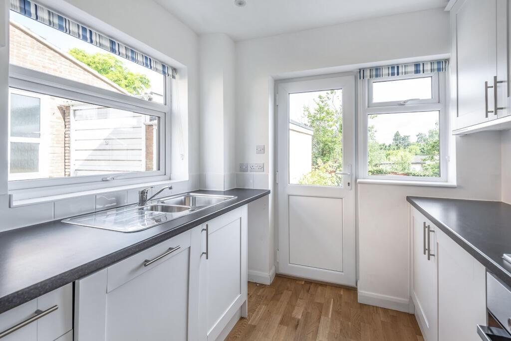 Oakfields, Guildford, GU3 - View 3