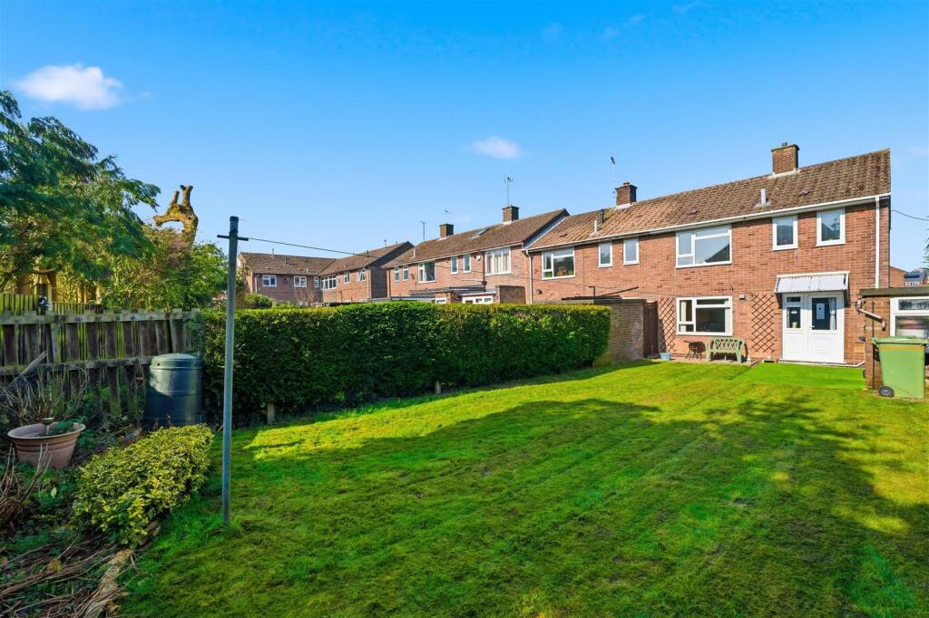 House in North East Derbyshire, North Wingfield - View 3