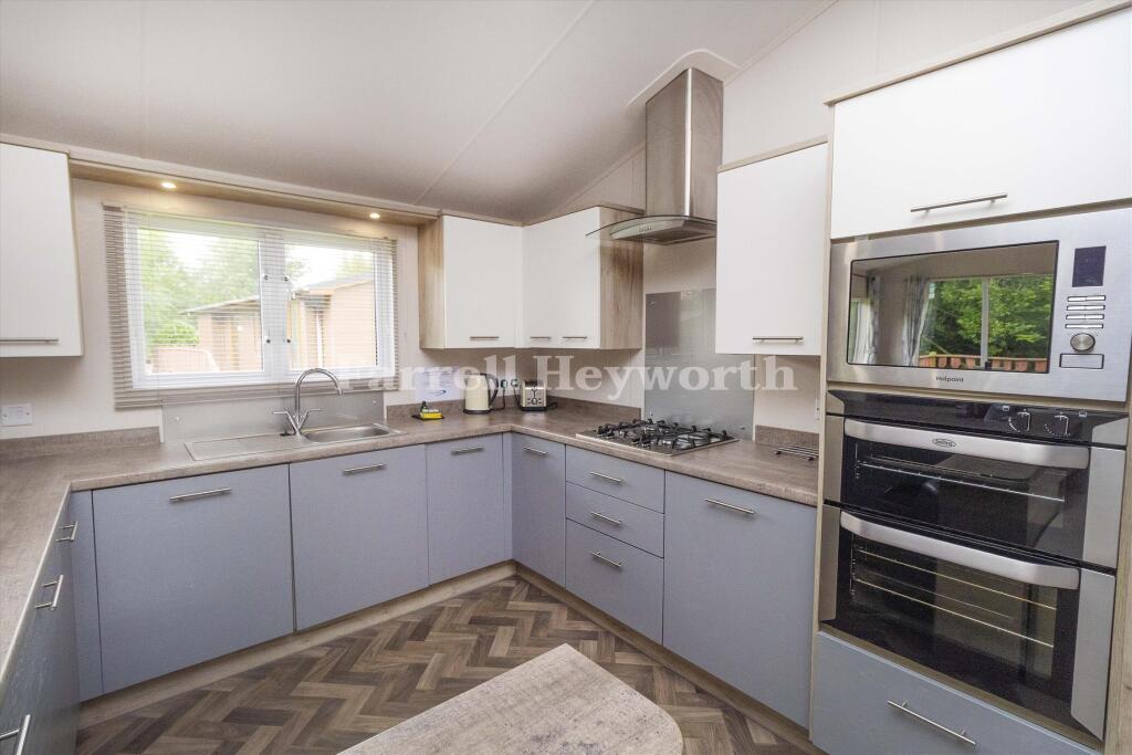 Borwick Lane, Dock Acres, Carnforth, Cumbria - View 5