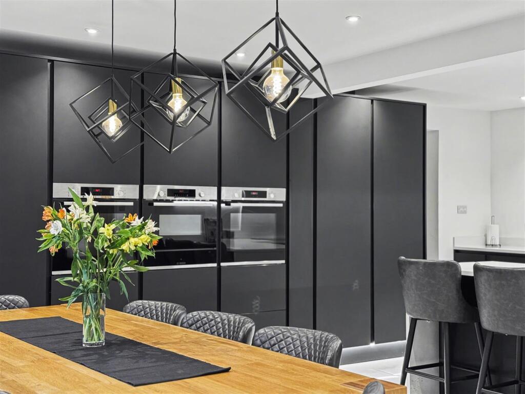 Additional image 3 of Bath Road, Oakhill