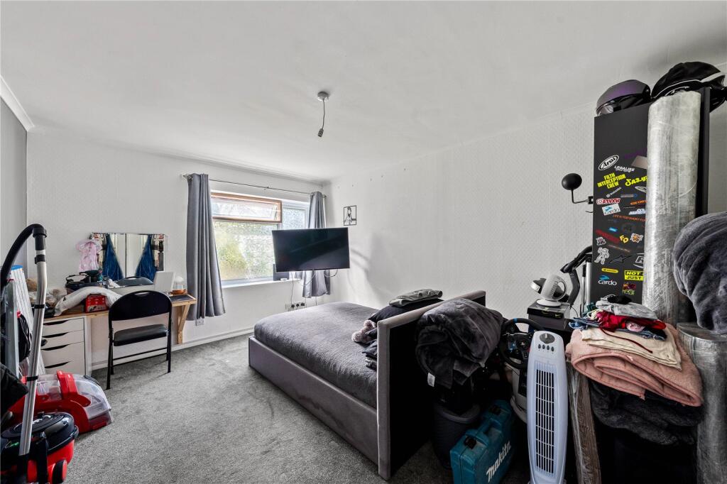 Apartment in Sutton - View 4