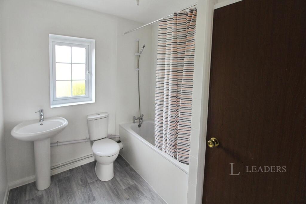 Apartment in Luton - View 4
