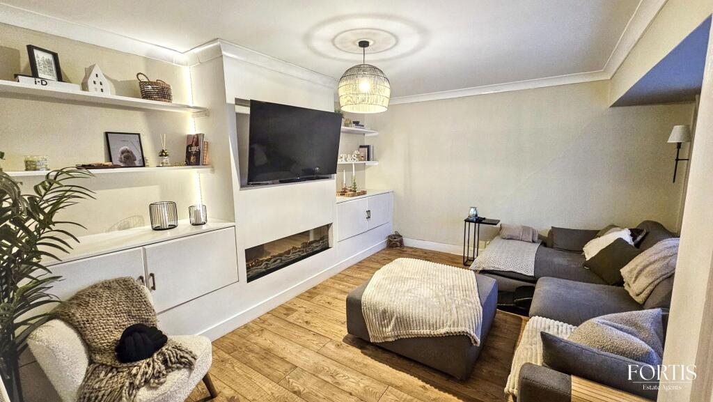 House in Cardiff, Pentrebane, Fairwater - View 3