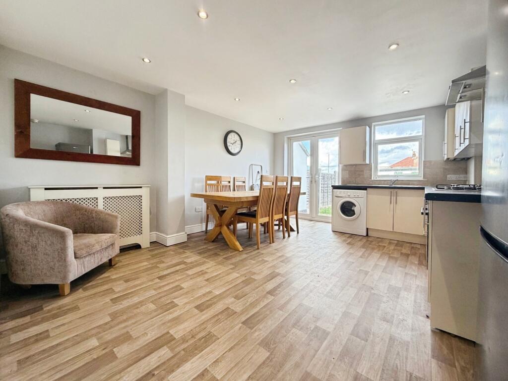 Long Lane, Bexleyheath, DA7 photo 3