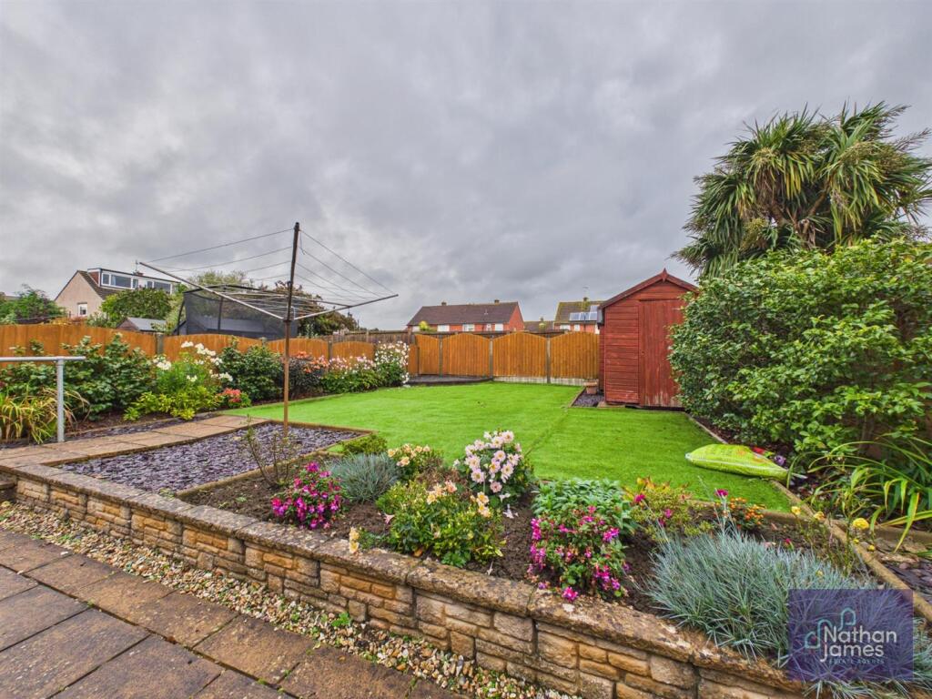 Park Road, Caldicot photo 3
