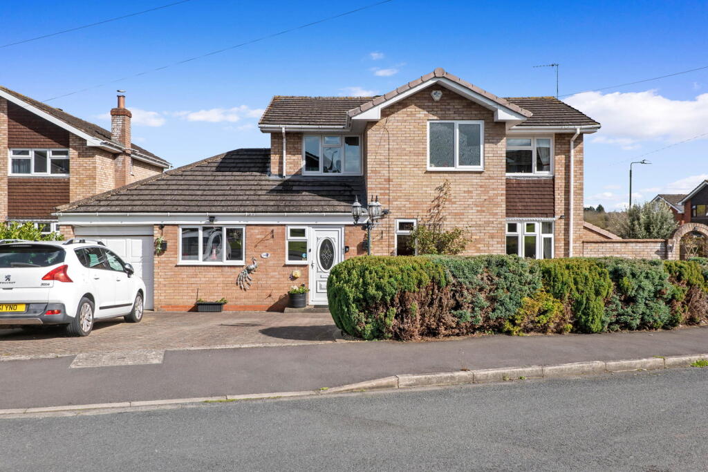 Main image of property: 34 Suffolk Way, Droitwich, Worcestershire. WR9 7RE