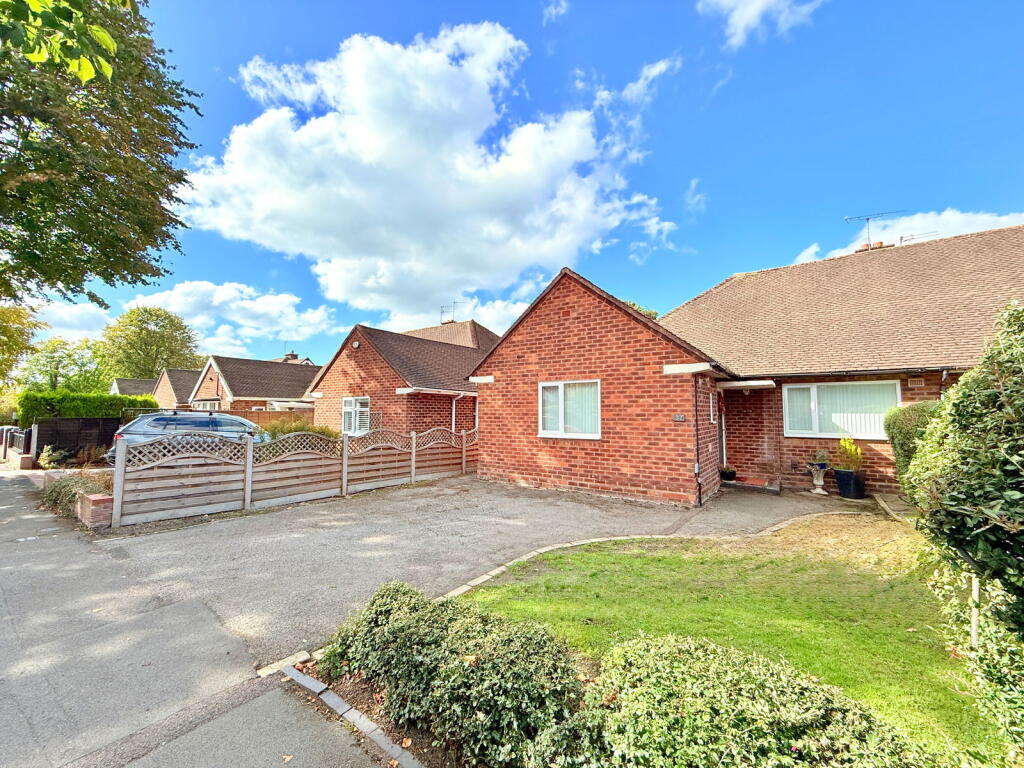 Dovedale Avenue, Shirley