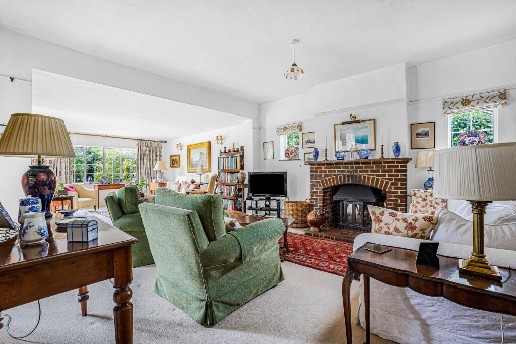 Edwin Road, West Horsley, Surrey, KT24 6LN photo 3